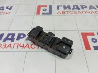 Блок управления стеклоподъемниками Kia Rio 935704Y200