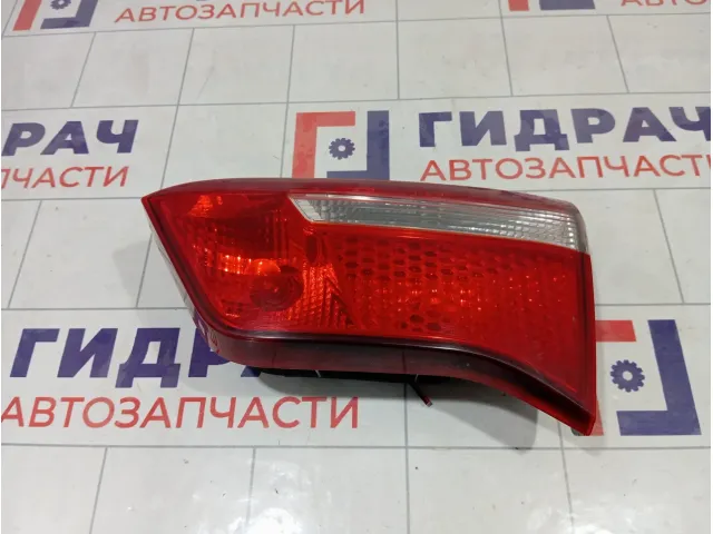 Фонарь задний внутренний правый Kia Rio 924044X000