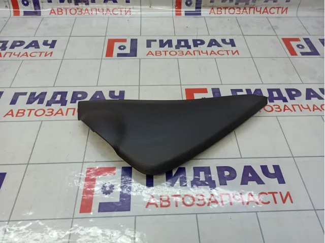 Накладка торпедо правая Kia Rio 847254Y000WK