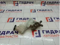 Цилиндр тормозной главный Kia Rio 585104L100