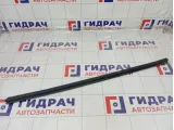 Уплотнитель стекла переднего правого Kia Rio 822414X000