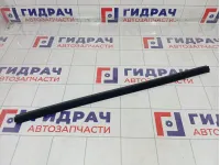 Уплотнитель стекла заднего правого Kia Rio 832414X000