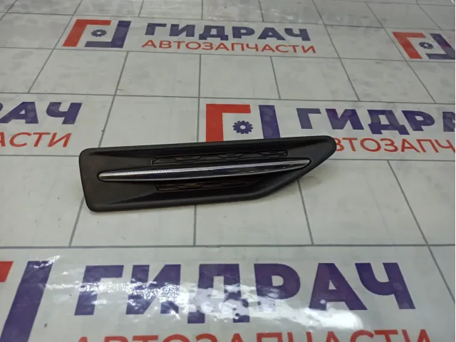 Накладка крыла переднего правого Kia Rio 877724Y000