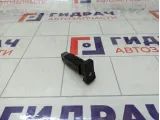 Кнопка обогрева рулевого колеса Kia Rio 933804Y100