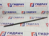 Накладка стекла переднего правого Kia Rio 822204Y000