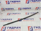 Накладка стекла заднего правого Kia Rio 832204Y000