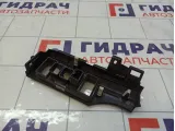 Накладка торпедо левая Kia Rio 933104Y100