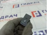 Кнопка обогрева рулевого колеса Kia Rio 933804Y100