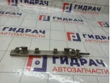 Топливная рампа (топливная рейка) Kia Rio 353402B010