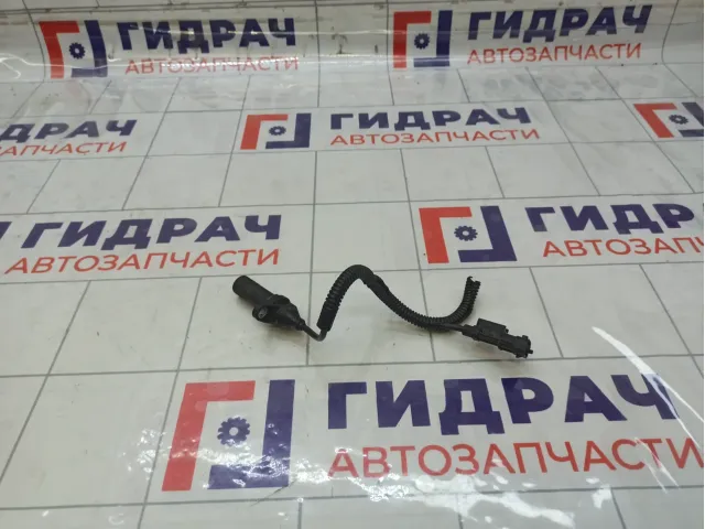 Датчик положения коленвала Kia Rio 391802B000