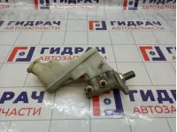 Цилиндр тормозной главный Kia Rio 585104L100
