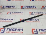 Уплотнитель стекла переднего левого Kia Rio 4 82231H0000