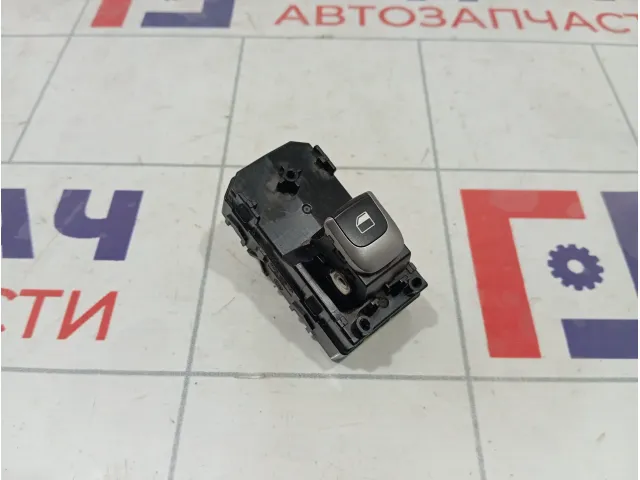 Кнопка стеклоподъемника Kia Rio 4 93581H0100CA