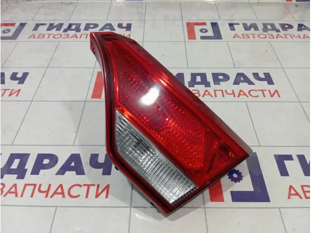 Фонарь задний внутренний правый Kia Rio 4 92404H0000