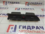 Дефлектор воздушный центральный Kia Rio 4 97410H0100WK