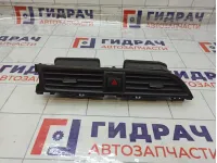 Дефлектор воздушный центральный Kia Rio 4 97410H0100WK