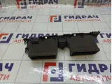 Дефлектор воздушный центральный Kia Rio 4 97410H0100WK