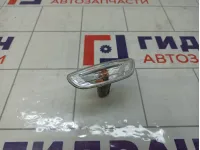 Повторитель на крыло левый Kia Rio 4 92303D8000