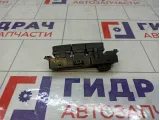 Кнопка обогрева сидений Kia Rio 4 93300H0200