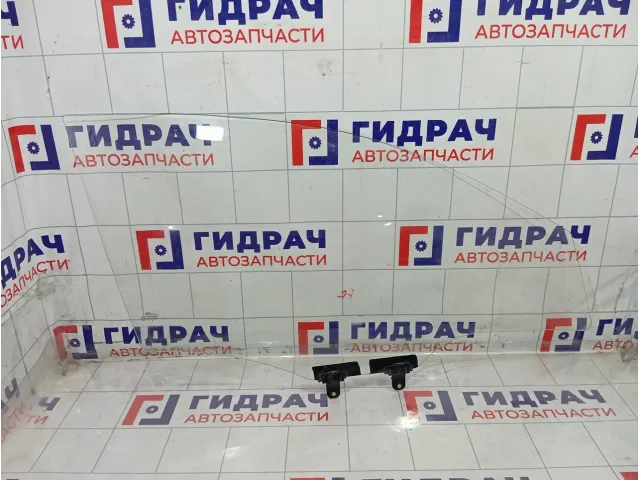 Стекло двери передней правой Kia Rio 82420H0000