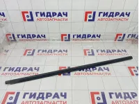 Накладка стекла переднего правого Kia Rio 82220H0000