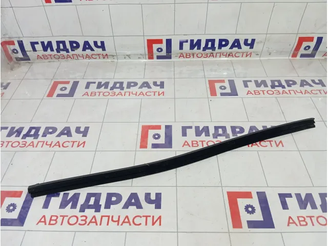 Уплотнитель стекла заднего правого Kia Rio 83241H0000