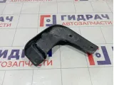 Брызговик передний правый Kia Rio 86832H0000