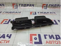 Дефлектор воздушный центральный Kia Rio 97410H0100WK