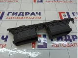 Дефлектор воздушный центральный Kia Rio 97410H0100WK