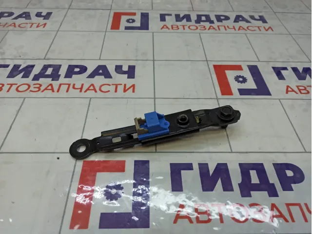 Механизм регулировки ремня безопасности Kia Rio 88890F2000