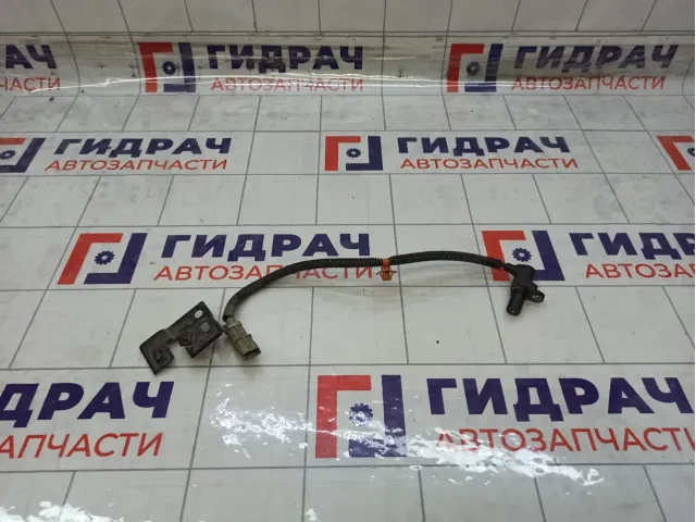 Датчик положения коленвала Kia Rio 3918003251