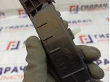 Кронштейн бампера переднего левый Kia Rio 86515H0000
