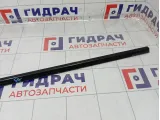 Накладка стекла переднего правого Kia Rio 82220H0000