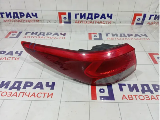 Фонарь задний наружный левый Kia Rio 92401H0000