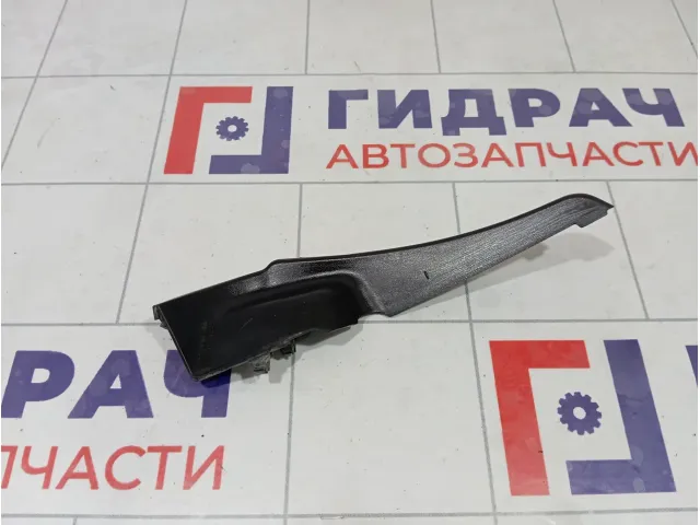 Накладка решетки стеклоочистителя правая Kia Rio 86154H0000