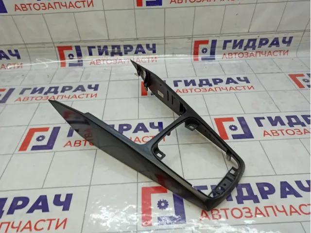 Накладка консоли Kia Rio 84650H0030WK