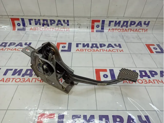 Педаль сцепления Kia Rio 32802H8100