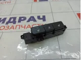 Кнопка обогрева сидений Kia Rio 93300H0200