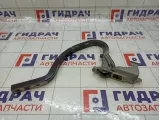 Петля багажника правая Kia Rio 79220H0000