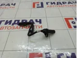 Датчик положения коленвала Kia Rio 391802B100