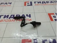 Датчик положения коленвала Kia Rio 391802B100
