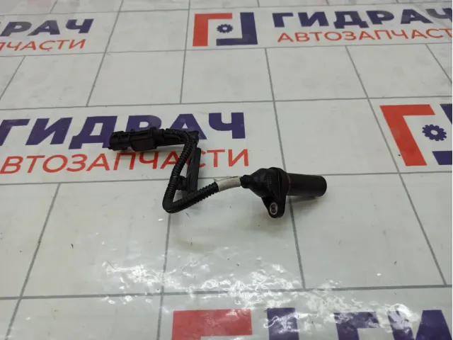 Датчик положения коленвала Kia Rio 391802B100