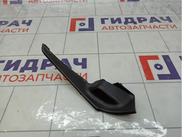 Накладка решетки стеклоочистителя правая Kia Rio 86154H0000