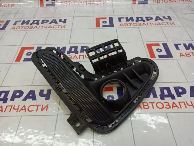 Рамка противотуманной фары правая Kia Rio 86524H0000