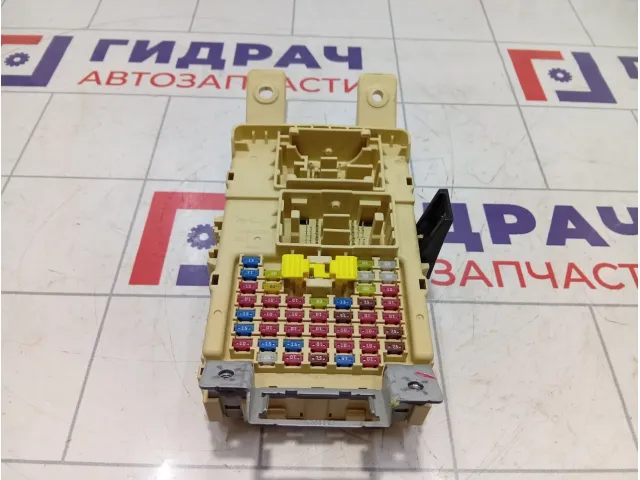 Блок предохранителей Kia Rio (FB) 91957H0200