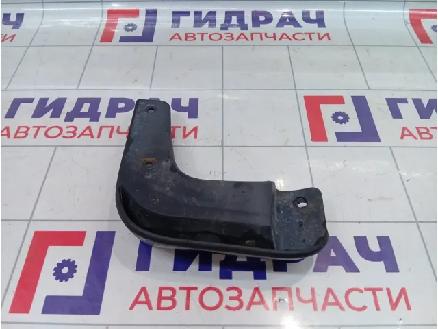 Брызговик передний правый Kia Rio (FB) 86832H0000