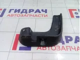 Брызговик передний правый Kia Rio (FB) 86832H0000