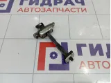 Ограничитель двери задней правой Kia Rio (FB) 79490H0000