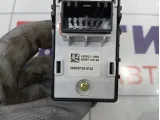 Кнопка стеклоподъемника Kia Rio (FB) 93581H0100CA