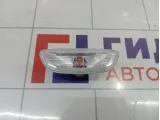 Повторитель на крыло белый правый Kia Rio (FB) 92304D8000